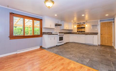54 Union St, Broadalbin, NY 12025 photo 9