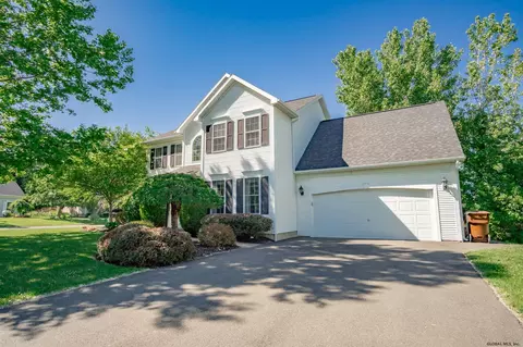 6 Reynolds Ct, Delmar, NY 12054 photo 3