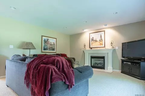 6 Reynolds Ct, Delmar, NY 12054 photo 22