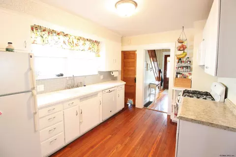 917 Harrison Ave, Schenectady, NY 12306 photo 6