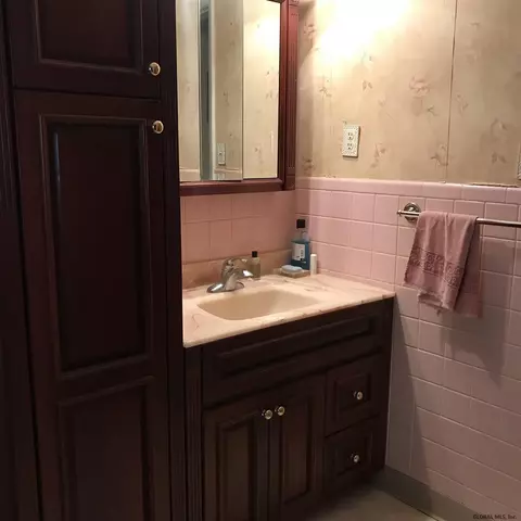 10 Brookview Dr, Schenectady, NY 12303 photo 34