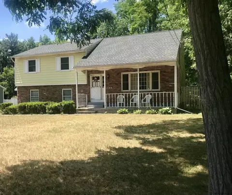 10 Brookview Dr, Schenectady, NY 12303 photo 2