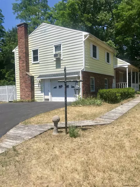 10 Brookview Dr, Schenectady, NY 12303 photo 4