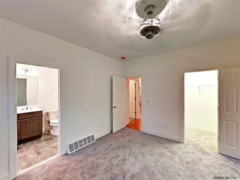 3 Abigail Ct, Glenmont, NY 12077 photo 18