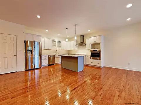 3 Abigail Ct, Glenmont, NY 12077 photo 6