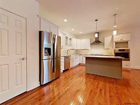 3 Abigail Ct, Glenmont, NY 12077 photo 8