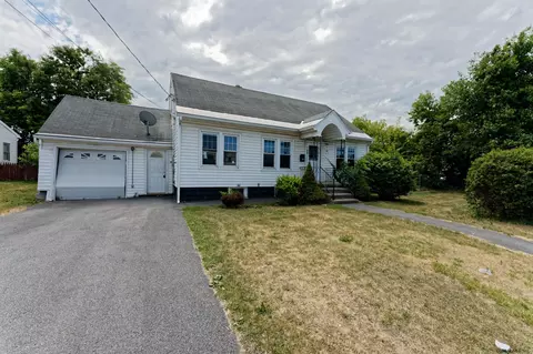 1601 Bernice St, Schenectady, NY 12303 photo 2