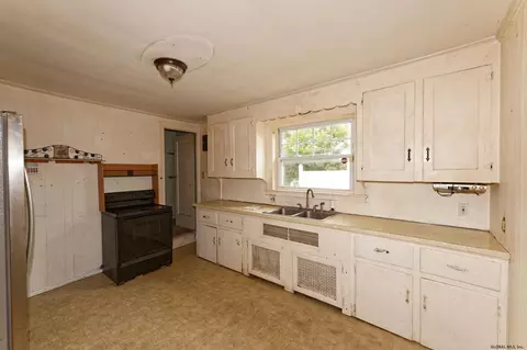 1601 Bernice St, Schenectady, NY 12303 photo 13