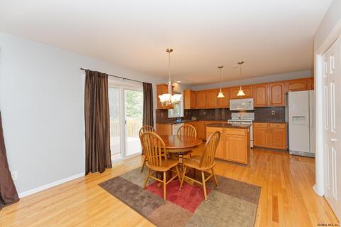 2 Montery Rd, Schenectady, NY 12303 photo 11