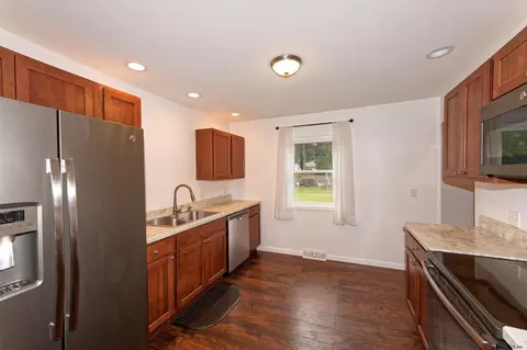 1035 Bill Rd, Schenectady, NY 12303 photo 13
