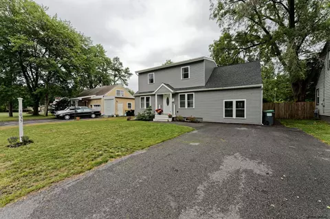 1035 Bill Rd, Schenectady, NY 12303 photo 4