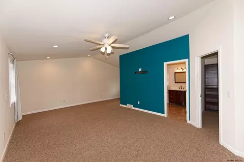 1035 Bill Rd, Schenectady, NY 12303 photo 22