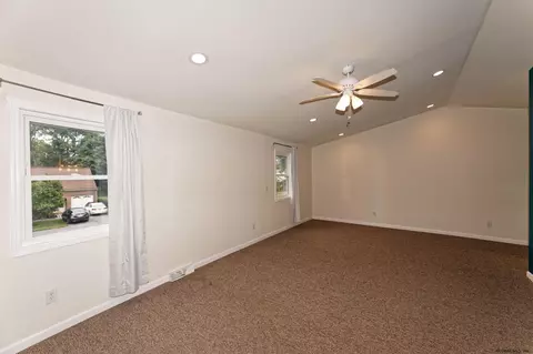 1035 Bill Rd, Schenectady, NY 12303 photo 21