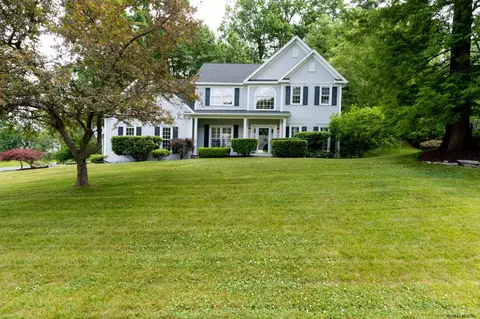 37 Turnberry Dr, Slingerlands, NY 12159 photo 1