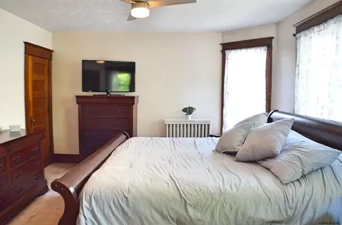 1066 Waverly Pl, Schenectady, NY 12308 photo 39