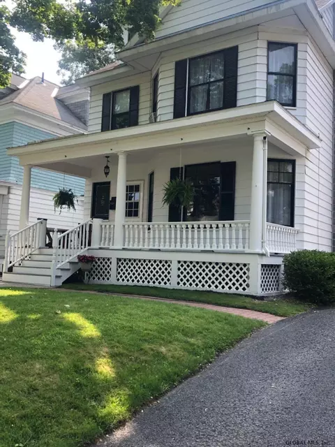 1066 Waverly Pl, Schenectady, NY 12308 photo 1