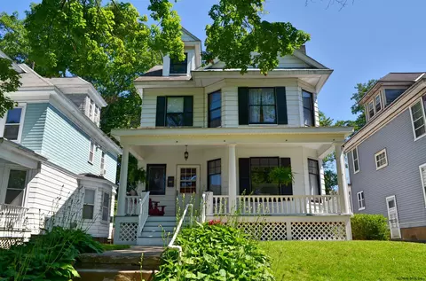 1066 Waverly Pl, Schenectady, NY 12308 photo 2