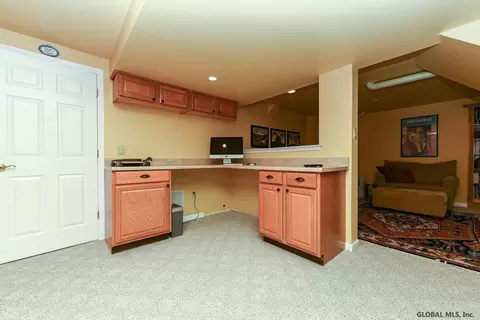 11 Barrington Ct, Delmar, NY 12054 photo 45
