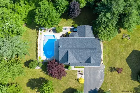 11 Barrington Ct, Delmar, NY 12054 photo 4