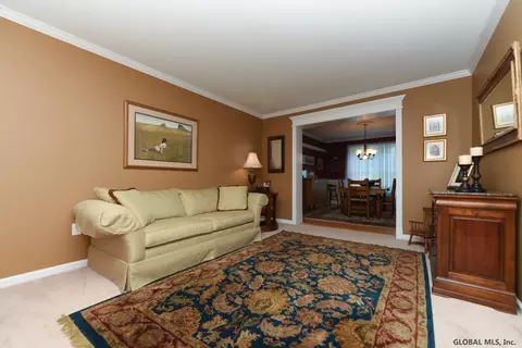 11 Barrington Ct, Delmar, NY 12054 photo 10