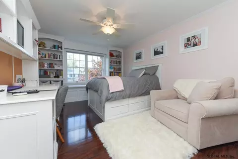 11 Barrington Ct, Delmar, NY 12054 photo 34