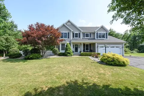 11 Barrington Ct, Delmar, NY 12054 photo 2