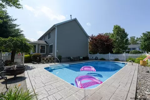 11 Barrington Ct, Delmar, NY 12054 photo 52