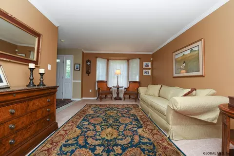11 Barrington Ct, Delmar, NY 12054 photo 8
