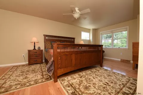 11 Barrington Ct, Delmar, NY 12054 photo 29