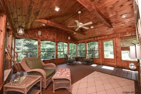 11 Barrington Ct, Delmar, NY 12054 photo 26