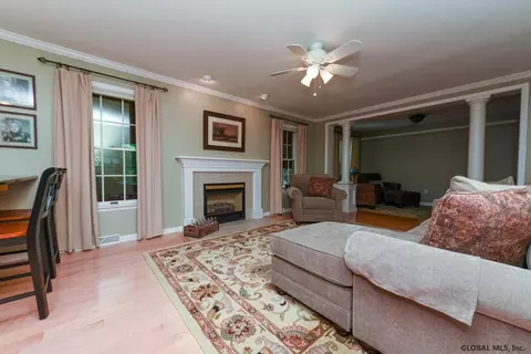 11 Barrington Ct, Delmar, NY 12054 photo 21