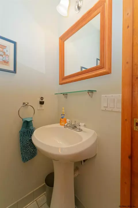 1005 Anthony Dr, Schenectady, NY 12303 photo 33