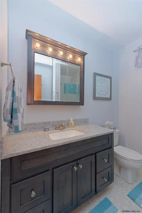 1005 Anthony Dr, Schenectady, NY 12303 photo 23