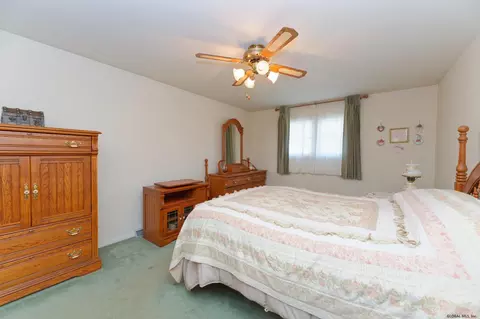 1005 Anthony Dr, Schenectady, NY 12303 photo 21
