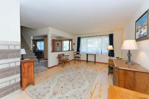 1005 Anthony Dr, Schenectady, NY 12303 photo 6