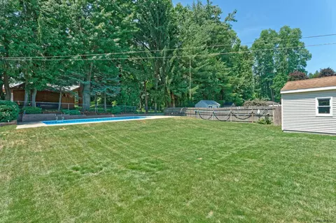 1005 Anthony Dr, Schenectady, NY 12303 photo 41