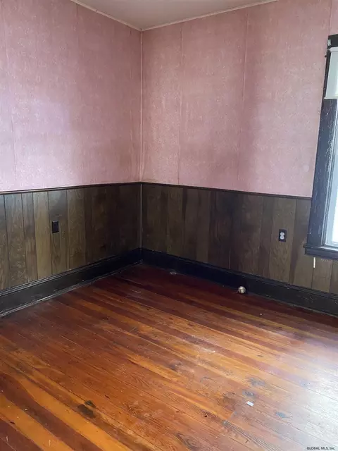538 Summit Ave, Schenectady, NY 12307 photo 8