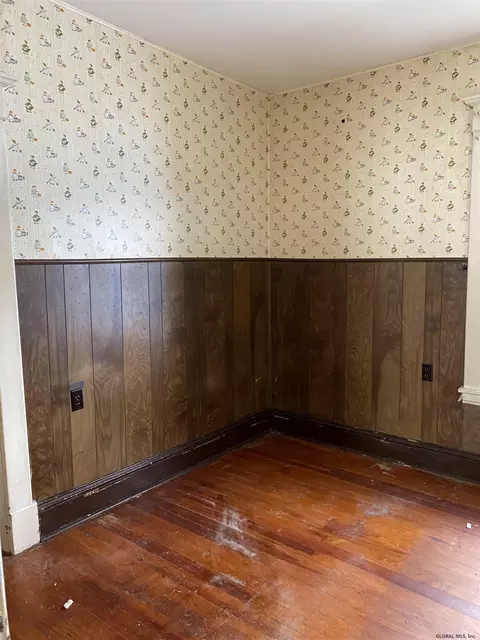 538 Summit Ave, Schenectady, NY 12307 photo 4