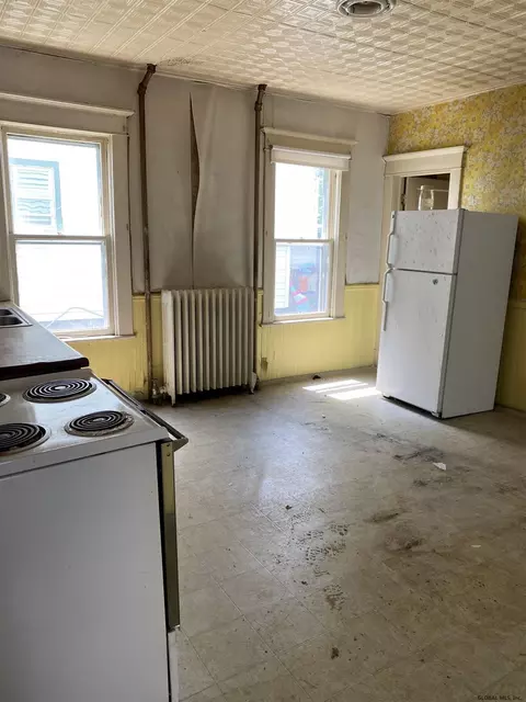 538 Summit Ave, Schenectady, NY 12307 photo 7