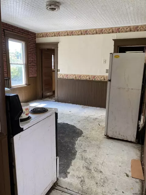538 Summit Ave, Schenectady, NY 12307 photo 13