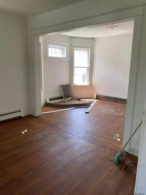 1817 Lenox Rd, Schenectady, NY 12308 photo 3