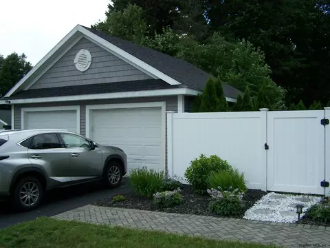 1383 Fern Ave, Schenectady, NY 12306 photo 4
