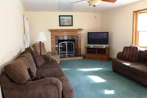 1885 Ferguson St, Schenectady, NY 12303 photo 11