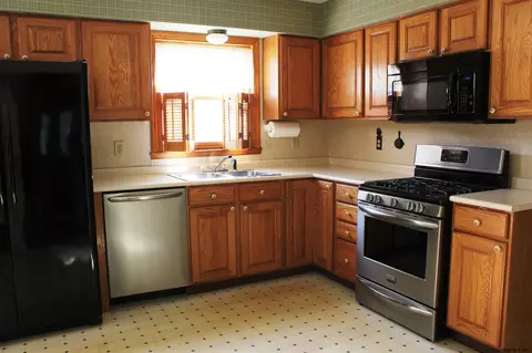 1885 Ferguson St, Schenectady, NY 12303 photo 6