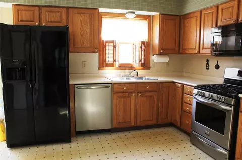 1885 Ferguson St, Schenectady, NY 12303 photo 5