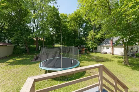 135 Marriott Ave, Schenectady, NY 12304 photo 39