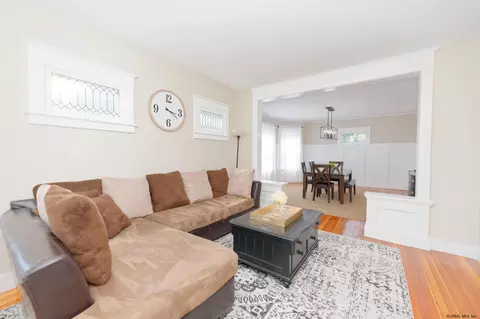 135 Marriott Ave, Schenectady, NY 12304 photo 10