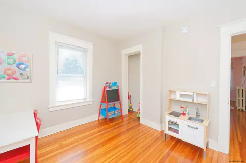 135 Marriott Ave, Schenectady, NY 12304 photo 28