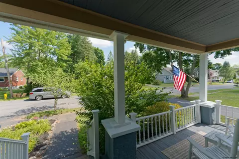 135 Marriott Ave, Schenectady, NY 12304 photo 3