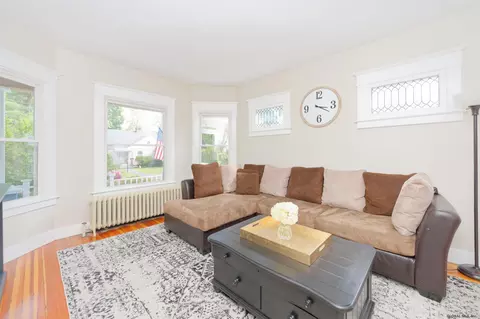 135 Marriott Ave, Schenectady, NY 12304 photo 9